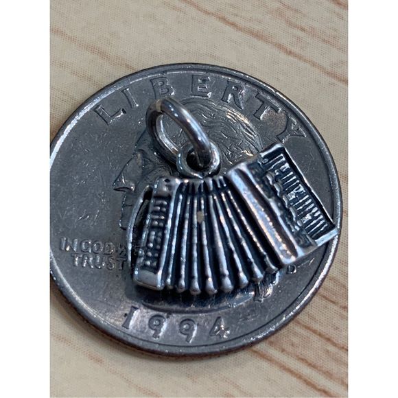 .925 Accordion Sterling Silver Jewelry Charm - Picture 4 of 4